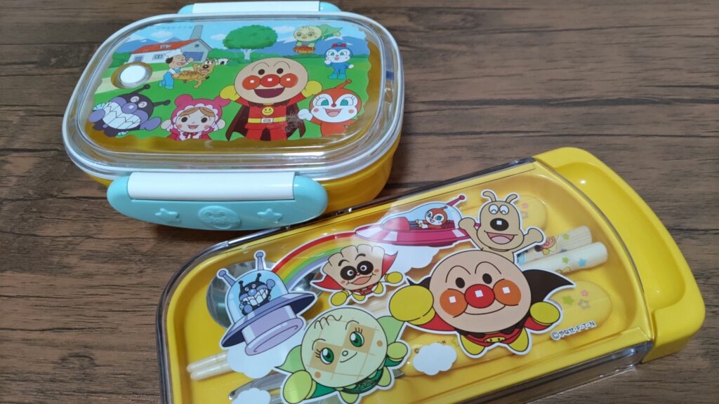 弁当箱とカトラリー